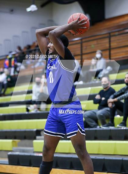 Thumbnail 1 in Central vs Rock Bridge (Summit Grill Shootout) photogallery.