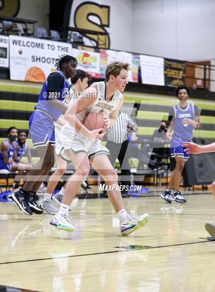 Thumbnail 3 in Central vs Rock Bridge (Summit Grill Shootout) photogallery.