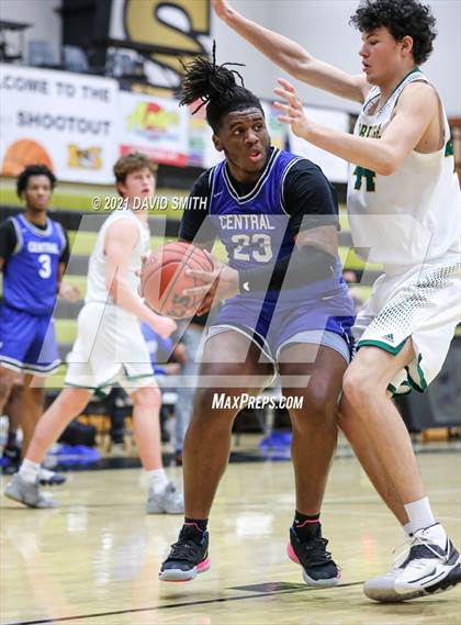 Thumbnail 2 in Central vs Rock Bridge (Summit Grill Shootout) photogallery.