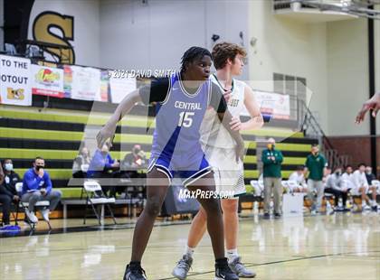 Thumbnail 3 in Central vs Rock Bridge (Summit Grill Shootout) photogallery.