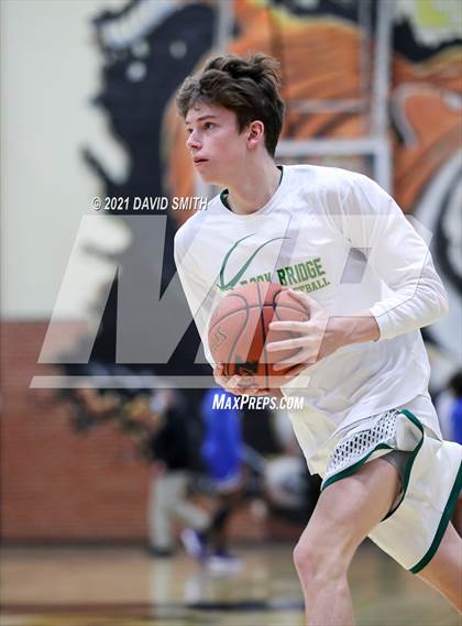 Thumbnail 1 in Central vs Rock Bridge (Summit Grill Shootout) photogallery.