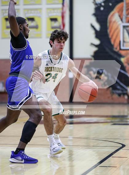 Thumbnail 1 in Central vs Rock Bridge (Summit Grill Shootout) photogallery.