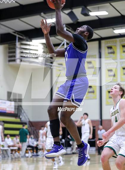 Thumbnail 2 in Central vs Rock Bridge (Summit Grill Shootout) photogallery.