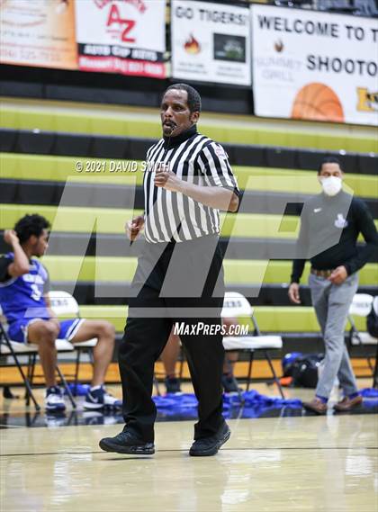 Thumbnail 2 in Central vs Rock Bridge (Summit Grill Shootout) photogallery.
