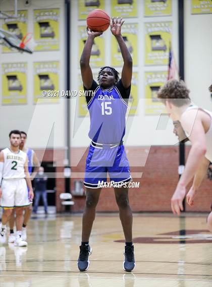 Thumbnail 3 in Central vs Rock Bridge (Summit Grill Shootout) photogallery.