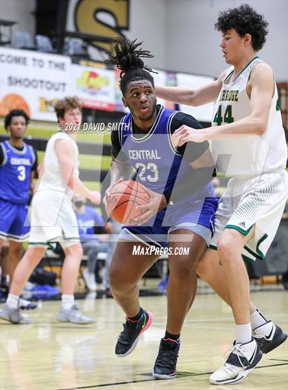 Thumbnail 1 in Central vs Rock Bridge (Summit Grill Shootout) photogallery.