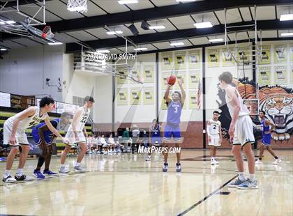 Thumbnail 2 in Central vs Rock Bridge (Summit Grill Shootout) photogallery.