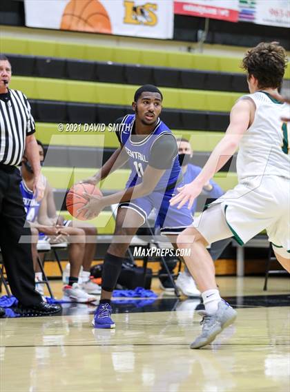 Thumbnail 1 in Central vs Rock Bridge (Summit Grill Shootout) photogallery.