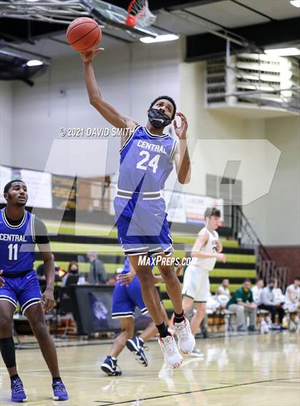Thumbnail 1 in Central vs Rock Bridge (Summit Grill Shootout) photogallery.