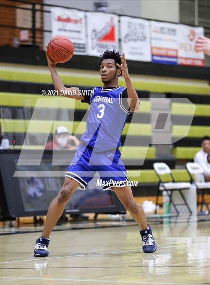 Thumbnail 2 in Central vs Rock Bridge (Summit Grill Shootout) photogallery.