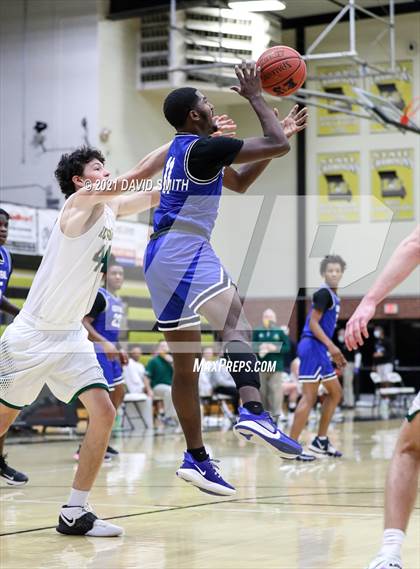 Thumbnail 1 in Central vs Rock Bridge (Summit Grill Shootout) photogallery.