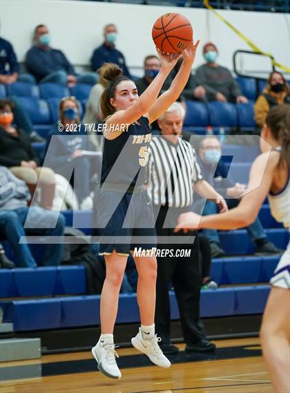 Thumbnail 3 in Tri-West Hendricks vs. Greencastle (IHSAA 3A Sectional 1st Round) photogallery.