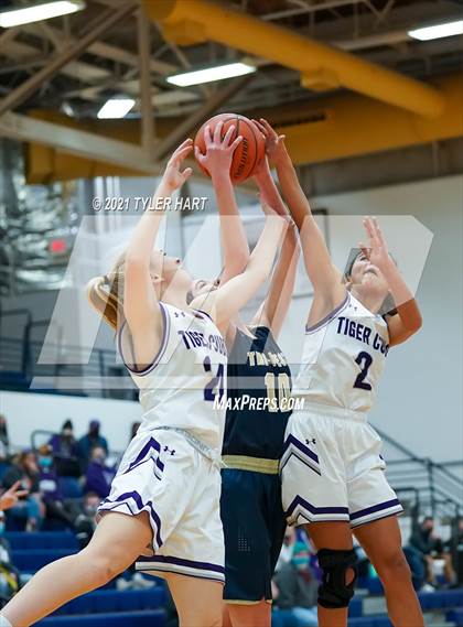 Thumbnail 1 in Tri-West Hendricks vs. Greencastle (IHSAA 3A Sectional 1st Round) photogallery.