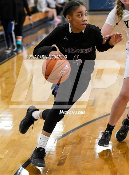 Thumbnail 3 in Sacramento vs. Mountain Vista (NIKE Tournament of Champions) photogallery.