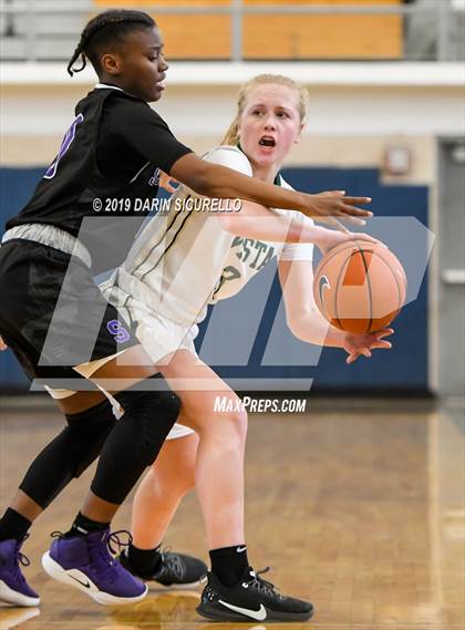 Thumbnail 2 in Sacramento vs. Mountain Vista (NIKE Tournament of Champions) photogallery.