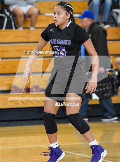 Thumbnail 2 in Sacramento vs. Mountain Vista (NIKE Tournament of Champions) photogallery.