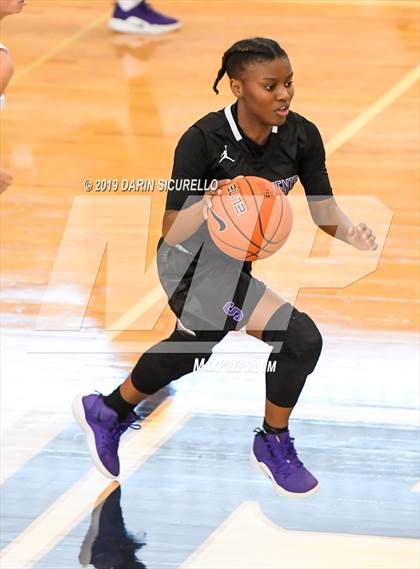Thumbnail 3 in Sacramento vs. Mountain Vista (NIKE Tournament of Champions) photogallery.