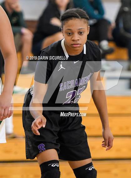 Thumbnail 1 in Sacramento vs. Mountain Vista (NIKE Tournament of Champions) photogallery.