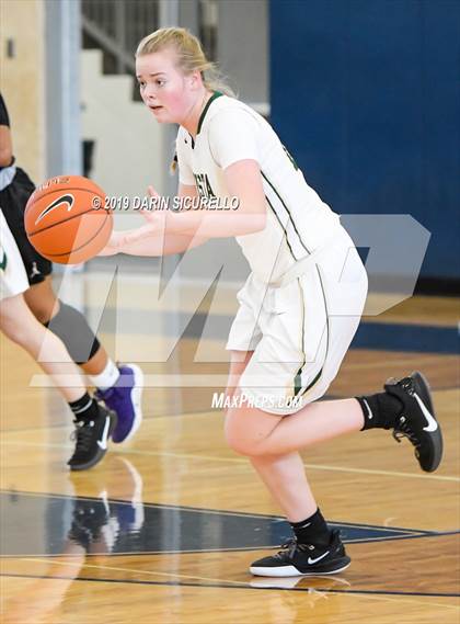Thumbnail 1 in Sacramento vs. Mountain Vista (NIKE Tournament of Champions) photogallery.