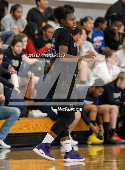 Thumbnail 3 in Sacramento vs. Mountain Vista (NIKE Tournament of Champions) photogallery.