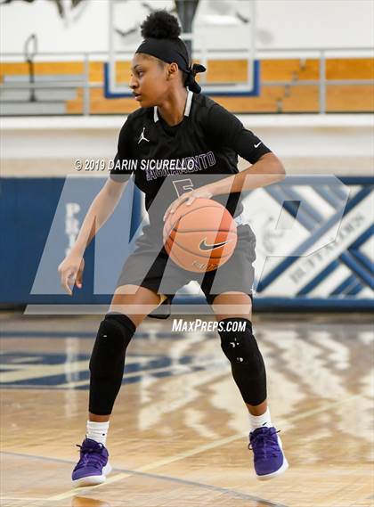 Thumbnail 2 in Sacramento vs. Mountain Vista (NIKE Tournament of Champions) photogallery.