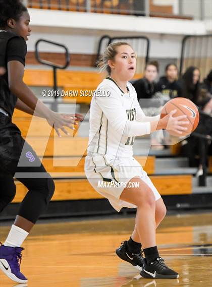 Thumbnail 2 in Sacramento vs. Mountain Vista (NIKE Tournament of Champions) photogallery.