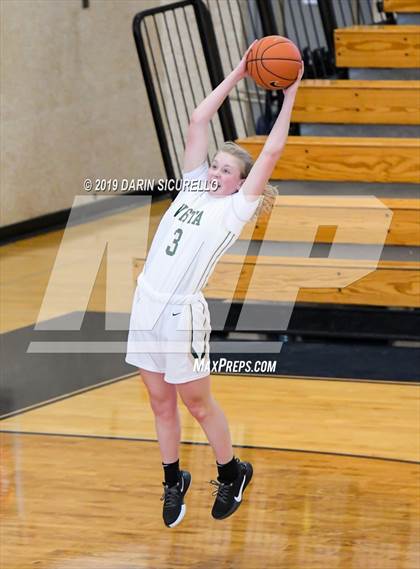 Thumbnail 2 in Sacramento vs. Mountain Vista (NIKE Tournament of Champions) photogallery.