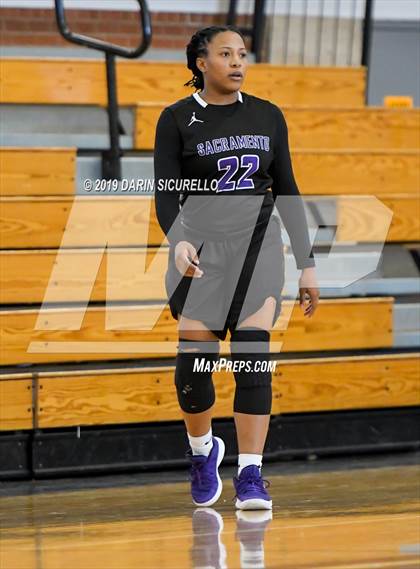 Thumbnail 3 in Sacramento vs. Mountain Vista (NIKE Tournament of Champions) photogallery.
