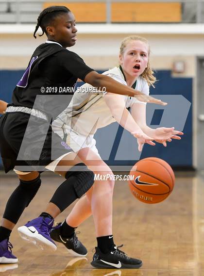 Thumbnail 3 in Sacramento vs. Mountain Vista (NIKE Tournament of Champions) photogallery.
