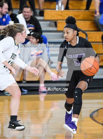 Thumbnail 1 in Sacramento vs. Mountain Vista (NIKE Tournament of Champions) photogallery.