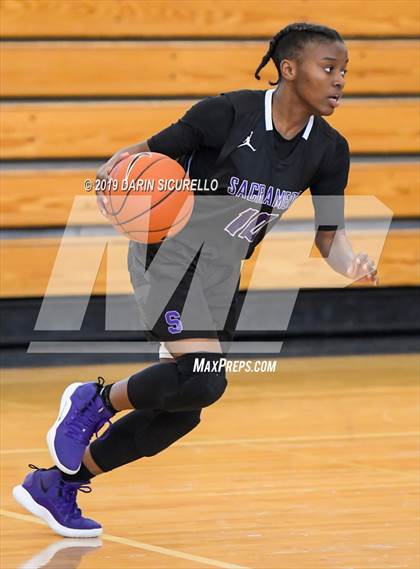 Thumbnail 3 in Sacramento vs. Mountain Vista (NIKE Tournament of Champions) photogallery.