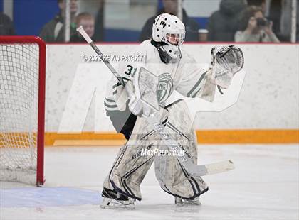 Thumbnail 2 in Darien vs. Northwest Catholic (CIAC D1 Quarterfinal) photogallery.
