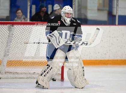 Thumbnail 2 in Darien vs. Northwest Catholic (CIAC D1 Quarterfinal) photogallery.