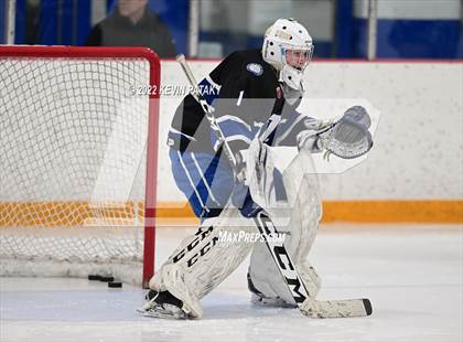 Thumbnail 2 in Darien vs. Northwest Catholic (CIAC D1 Quarterfinal) photogallery.