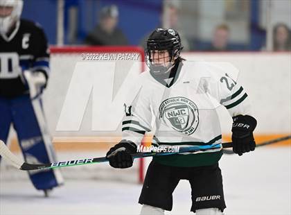 Thumbnail 2 in Darien vs. Northwest Catholic (CIAC D1 Quarterfinal) photogallery.