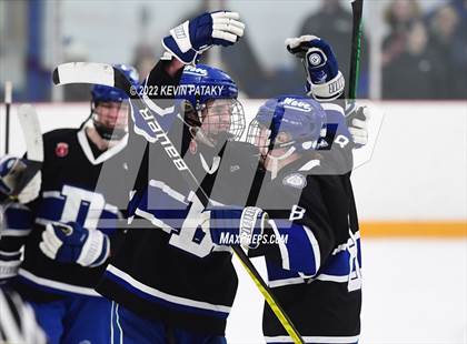 Thumbnail 2 in Darien vs. Northwest Catholic (CIAC D1 Quarterfinal) photogallery.