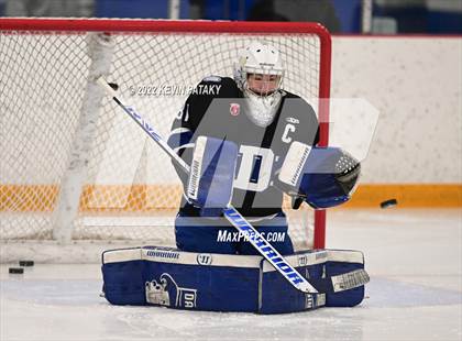 Thumbnail 2 in Darien vs. Northwest Catholic (CIAC D1 Quarterfinal) photogallery.