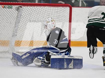 Thumbnail 3 in Darien vs. Northwest Catholic (CIAC D1 Quarterfinal) photogallery.