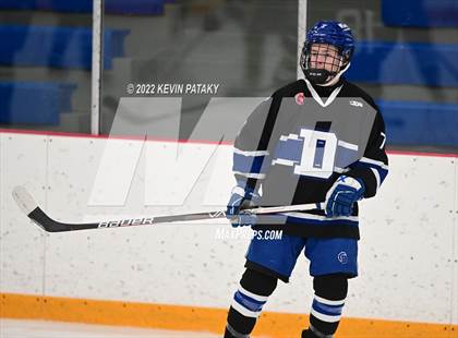 Thumbnail 2 in Darien vs. Northwest Catholic (CIAC D1 Quarterfinal) photogallery.