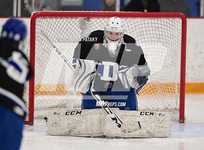 Thumbnail 2 in Darien vs. Northwest Catholic (CIAC D1 Quarterfinal) photogallery.