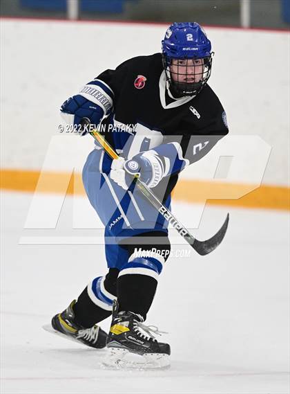 Thumbnail 3 in Darien vs. Northwest Catholic (CIAC D1 Quarterfinal) photogallery.