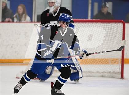 Thumbnail 3 in Darien vs. Northwest Catholic (CIAC D1 Quarterfinal) photogallery.