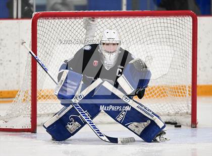 Thumbnail 3 in Darien vs. Northwest Catholic (CIAC D1 Quarterfinal) photogallery.