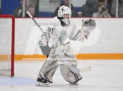 Thumbnail 3 in Darien vs. Northwest Catholic (CIAC D1 Quarterfinal) photogallery.