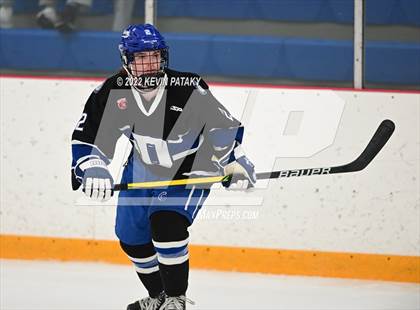 Thumbnail 2 in Darien vs. Northwest Catholic (CIAC D1 Quarterfinal) photogallery.