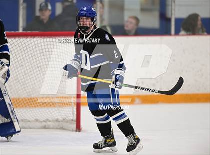 Thumbnail 2 in Darien vs. Northwest Catholic (CIAC D1 Quarterfinal) photogallery.