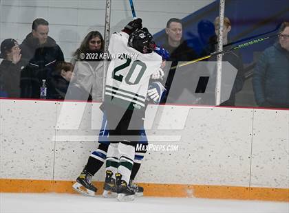 Thumbnail 3 in Darien vs. Northwest Catholic (CIAC D1 Quarterfinal) photogallery.