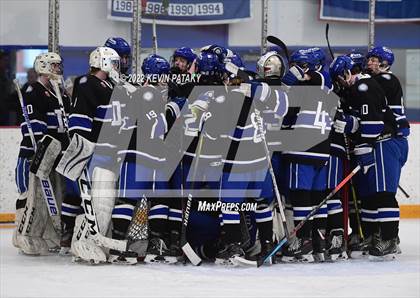Thumbnail 2 in Darien vs. Northwest Catholic (CIAC D1 Quarterfinal) photogallery.