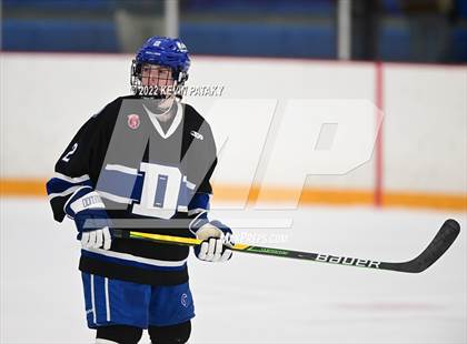 Thumbnail 3 in Darien vs. Northwest Catholic (CIAC D1 Quarterfinal) photogallery.