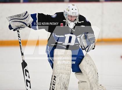 Thumbnail 2 in Darien vs. Northwest Catholic (CIAC D1 Quarterfinal) photogallery.